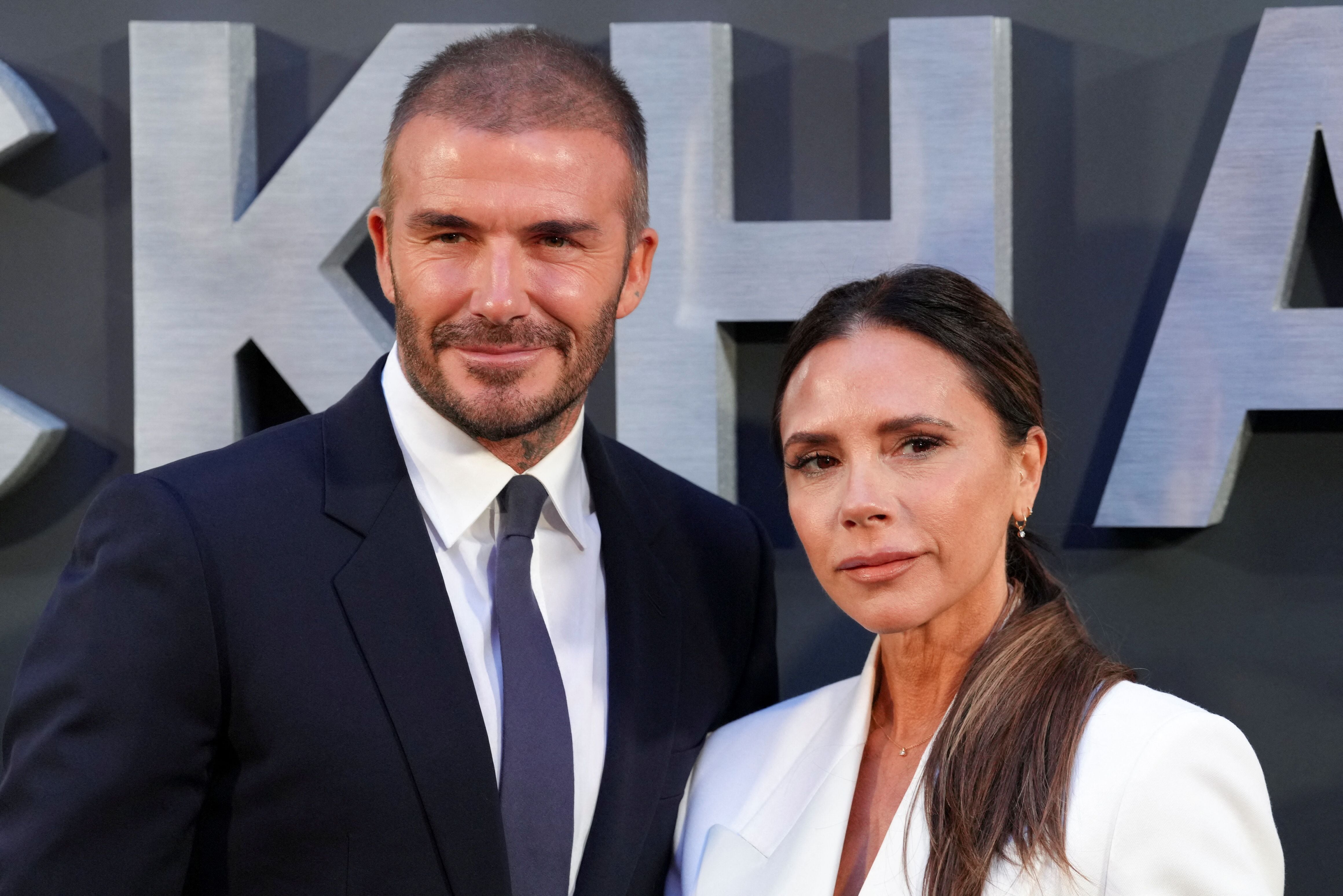Los Beckham en la premiere del documental producido por Netflix. (REUTERS/Maja Smiejkowska)