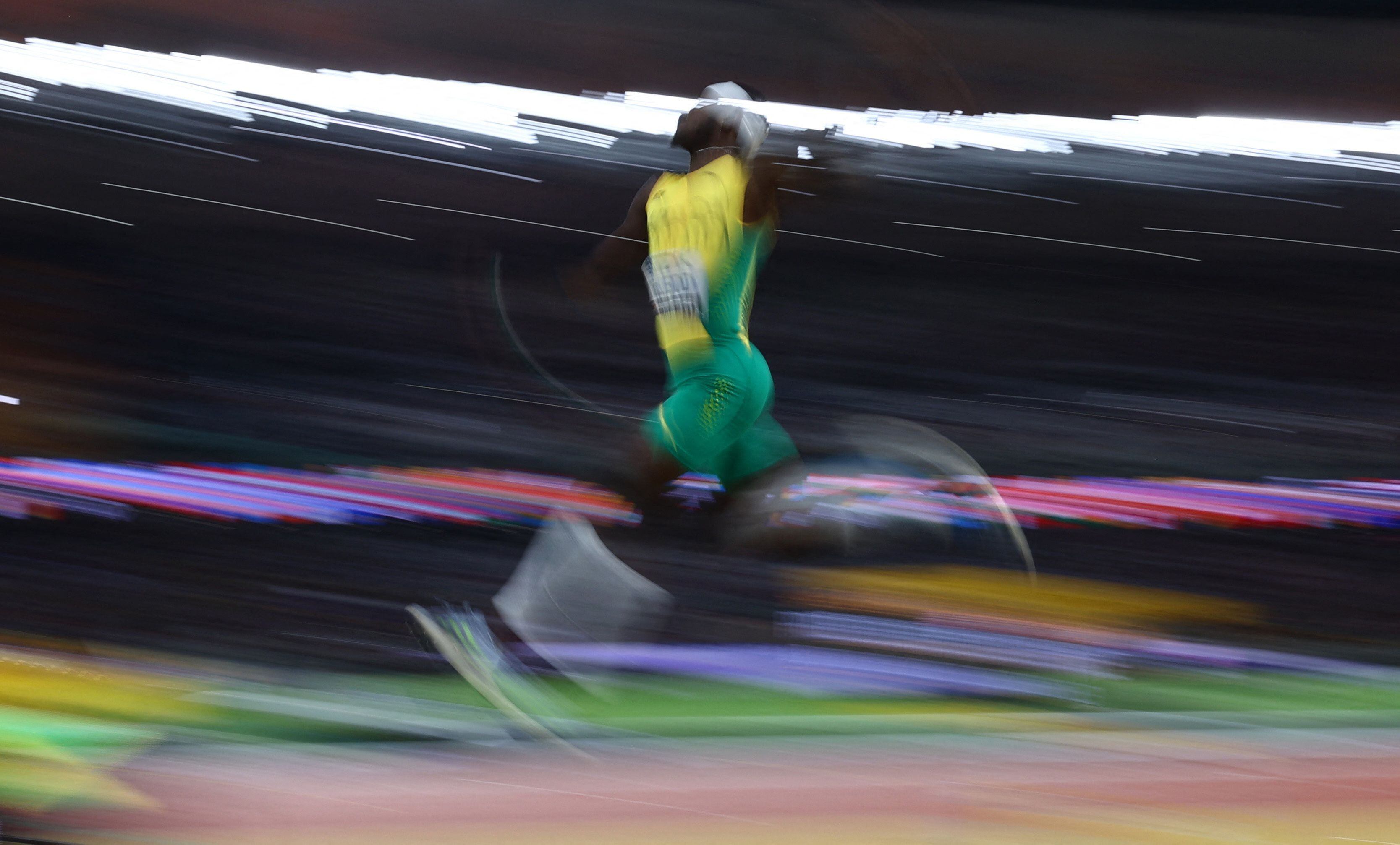 La insólita situación se dio en el Centro Nacional de Atletismo de Budapest, Hungría (REUTERS/Kai Pfaffenbach)