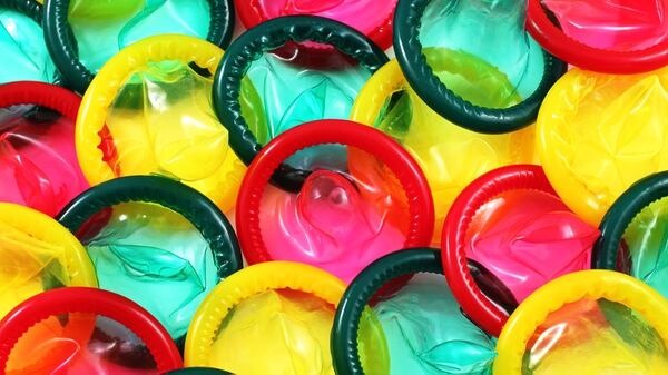 La publicación del Centro de Control de Enfermedades (CDC) recordó que los preservativos son de uso único, que no se deben reutilizar. (Getty)