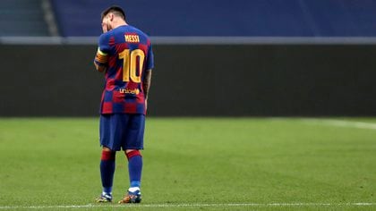 Lionel Messi analiza seriamente su futuro tras la humillante derrota del Barcelona ante el Bayern de Múnich en la Champions League (Foto de Manu Fernandez / POOL / AFP)