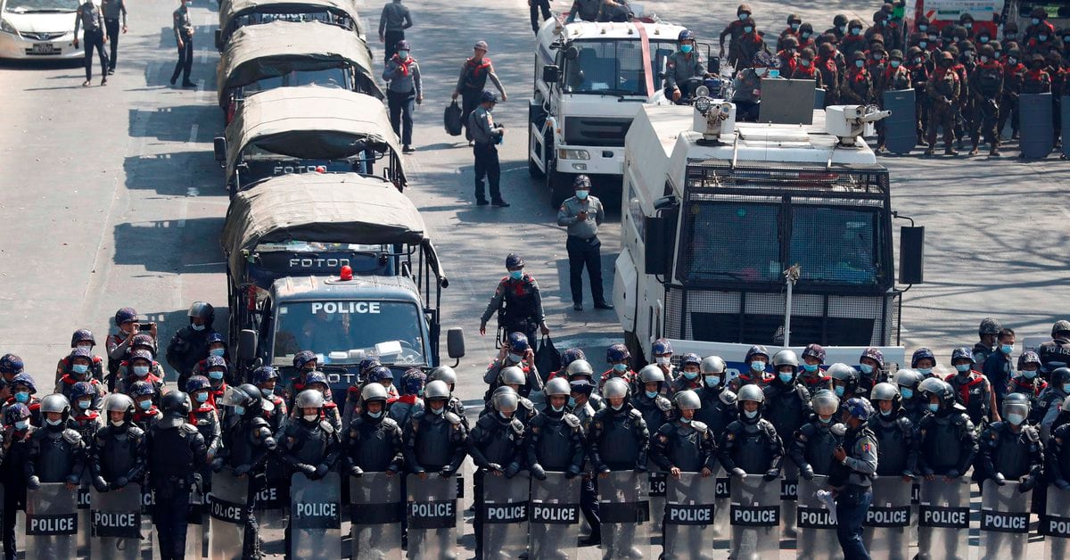 UN condemns police violence against protesters in Burma