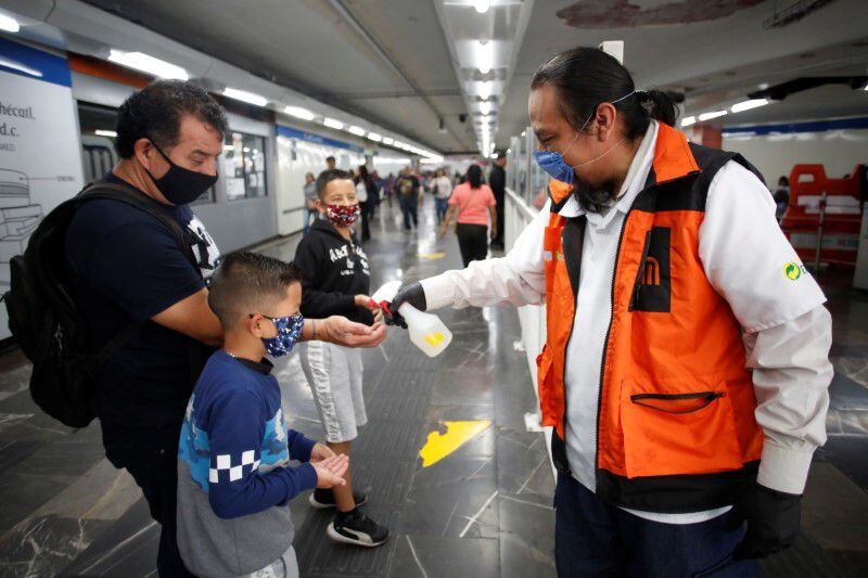 Las medidas de mitigación y prevención comenzaron un par de semanas antes, recordaron las autoridades sanitarias mexicanas (Foto: Gustavo Graf/ Reuters)