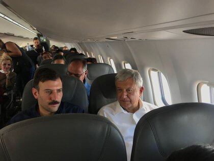 Es Inseguro Un Hombre Se Nego A Viajar Junto A Su Familia En El Mismo Avion Que Lopez Obrador Infobae