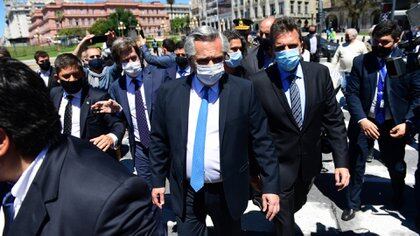 El presidente Alberto Fernpandez y el titular de la Cámara de Diputados, Sergio Massa, al ingresar al CCK