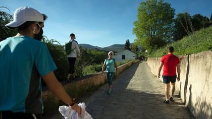El gobierno pidió orden pero la gente se lanzó en masa a las calles (JORGE GUERRERO / AFP)
