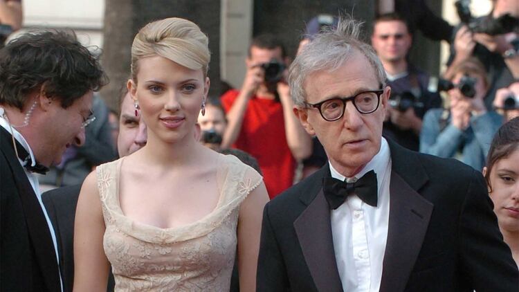 En Cannes presentando “Match Point” junto a Woody Allen