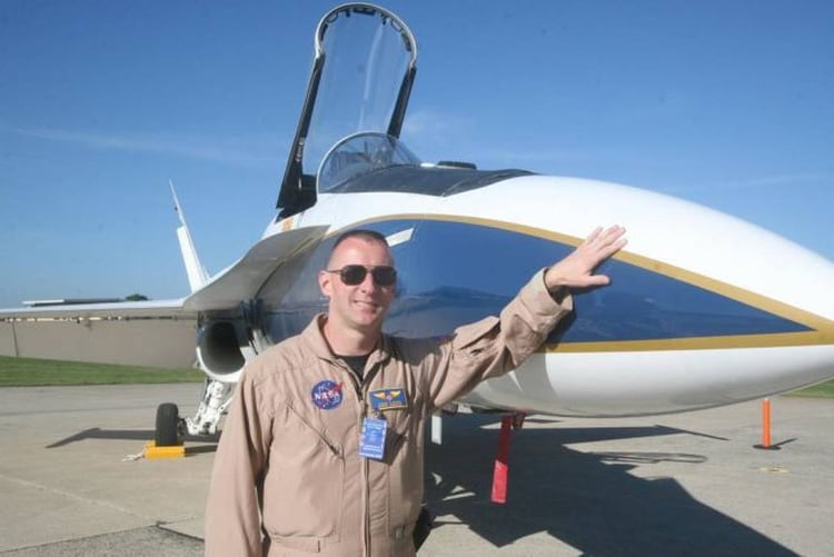 Los pilotos de la NASA hoy entrenan en aviones militares adaptados (NASA)