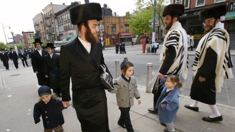 La comunidad judía ortodoxa de Brooklyn fue la más afectada por la epidemia (Foto: AP)