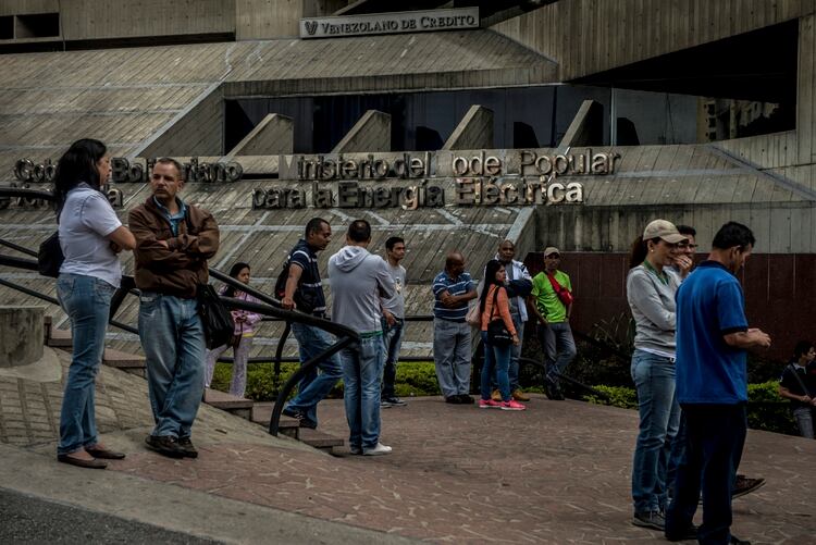 Corpoelec, central estatal de energía en Caracas. (Meridith Kohut/The New York Times)
