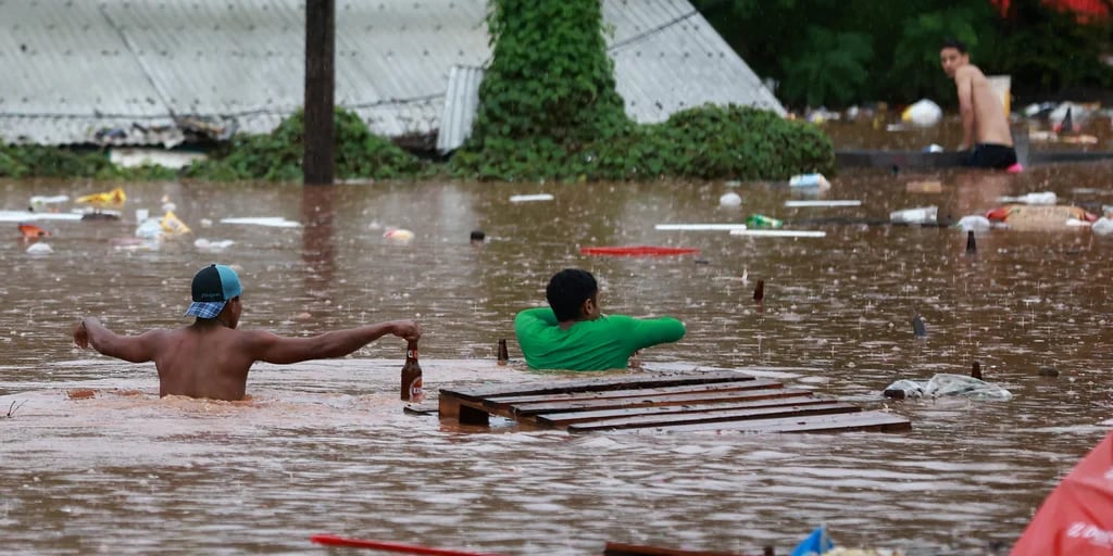 El sur de Brasil vive su peor desastre climático por un intenso temporal con al menos 13 muertos
