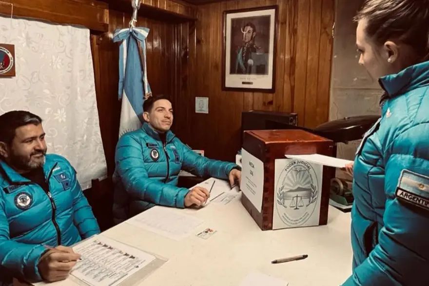 En las bases de la Antártida Argentina, el líder de La Libertad Avanza se impuso con un 62,5% de apoyo