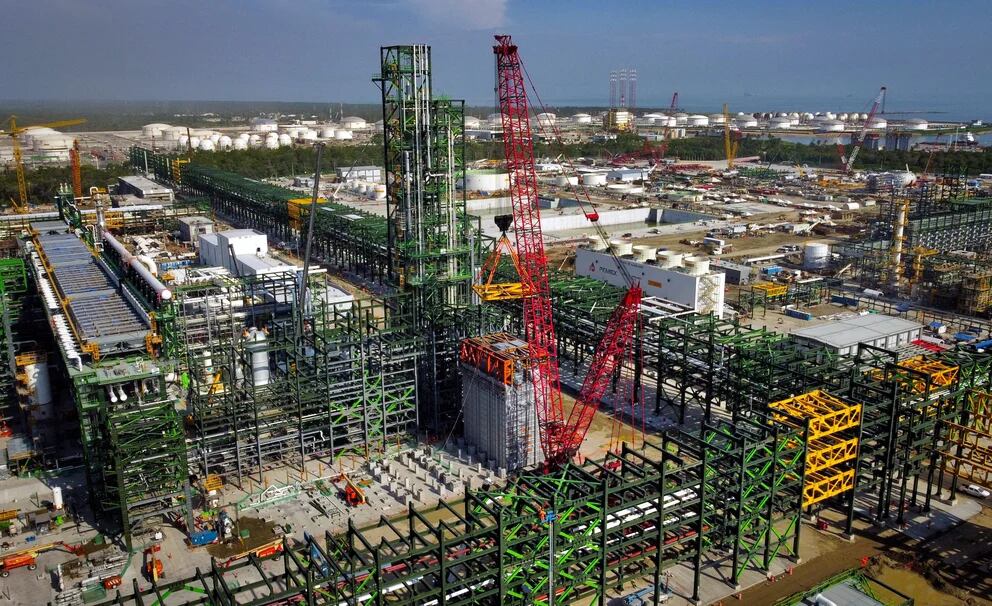 Las refinería Olmeca está en el ojo del huracán debido a sus costos y opacidad (foto: REUTERS)
