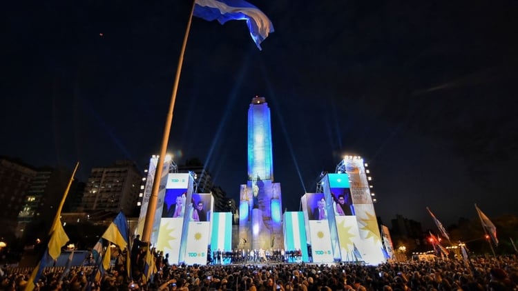El acto de cierre de realizó en el Monumento a la Bandera