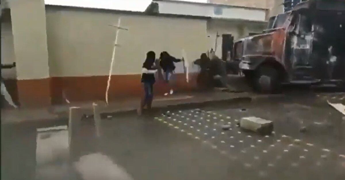 Video |  Councilor of Popayán published the testimony of one of the protesters attacked by a Police tank