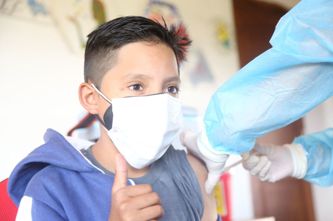 Los ensayos pediátricos deben buscar respuestas inmunes que puedan exacerbar la enfermedad, así como signos de que los participantes están desarrollando reacciones inmunes (Foto: Ministerio de Salud Pública de Ecuador)