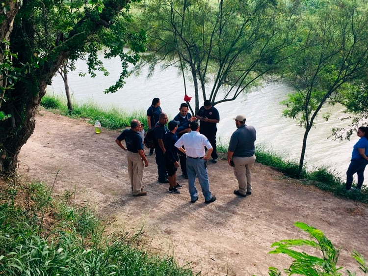 Las autoridades mexicanas fueron alertadas de la muerte de los migrantes por los gritos de la esposa de Óscar Martínez (Foto: AP)