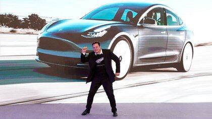 El CEO de Tesla, Elon Musk, durante un evento de entrega de automóviles modelo 3 de Tesla China en Shanghái, China, el 7 de enero de 2020. (REUTERS/Aly Song)