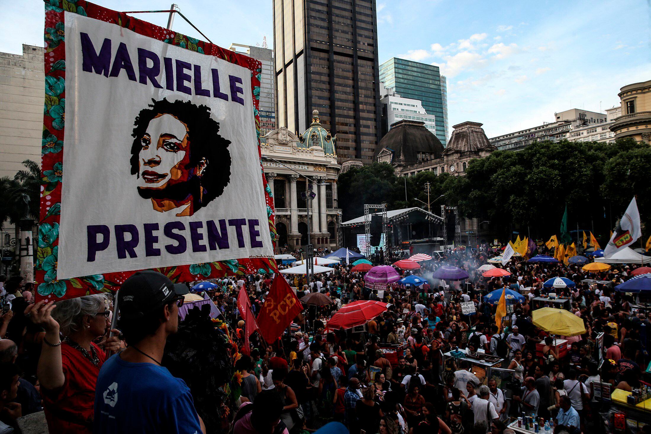 Concentración para conmemorar el aniversario del asesinato de la concejala Marielle Franco en Río de Janeiro (EFE/Marcelo Sayao)
