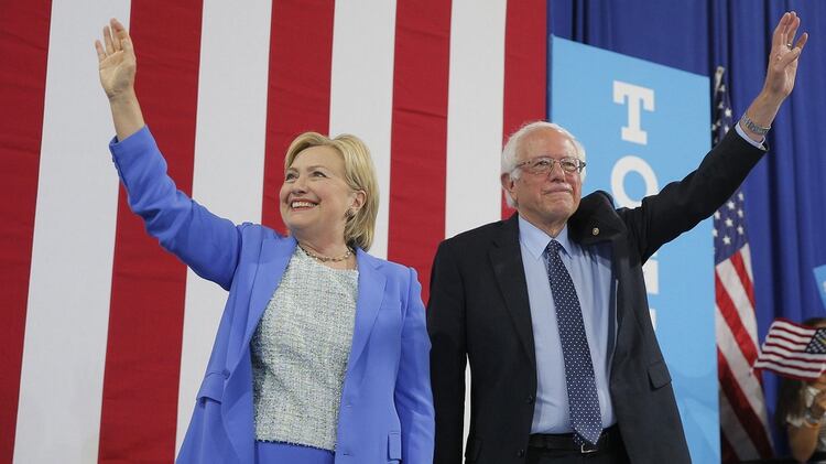 Sanders llegó muy cerca de ganar la interna de 2016 del Partido Demócrata contra Hillary Clinton, Luego se hizo independiente (Reuters)