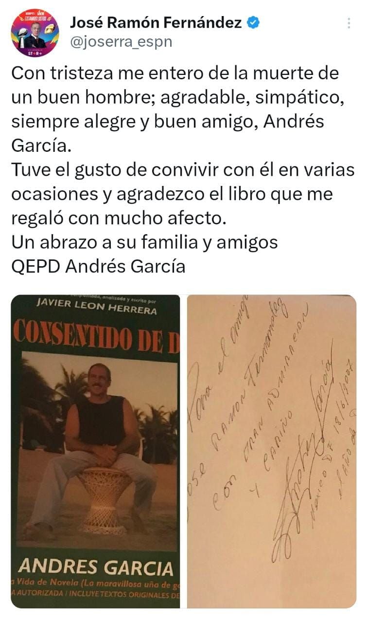 José Ramón Fernández se despidió de Andrés García y mostró que tiene un libro autografiado por él (Twitter/joserra_espn)