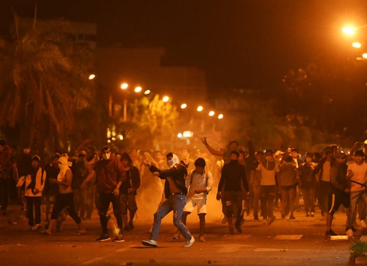 Los disturbios tras el acto de cierre de Morales en Santa Cruz (REUTERS/Rodrigo Urzagasti)