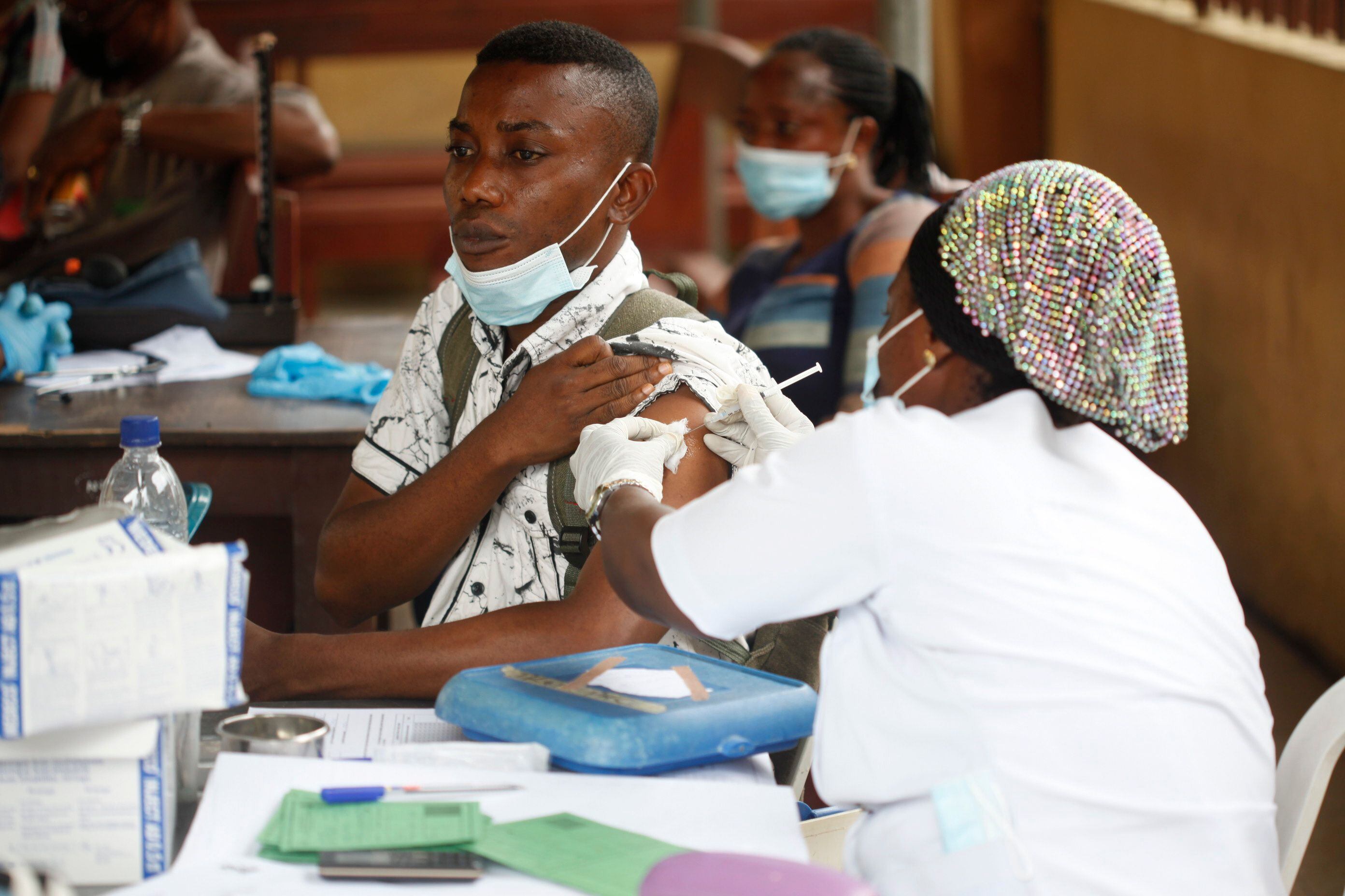 Nigeria detecta tres casos de la variante ómicron - Lagos (Nigeria). EFE/EPA/AKINTUNDE AKINLEYE/Archivo
