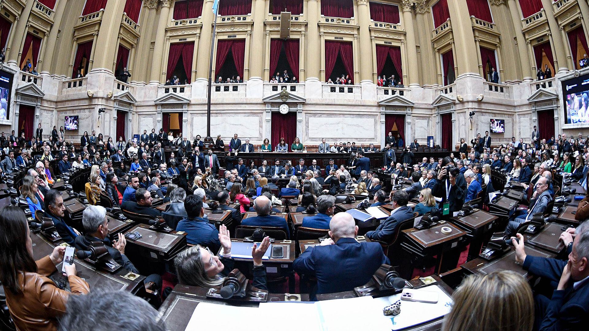 Cristina Kirchner Sergio Massa Javier Milei Asamblea Legislativa Balotaje