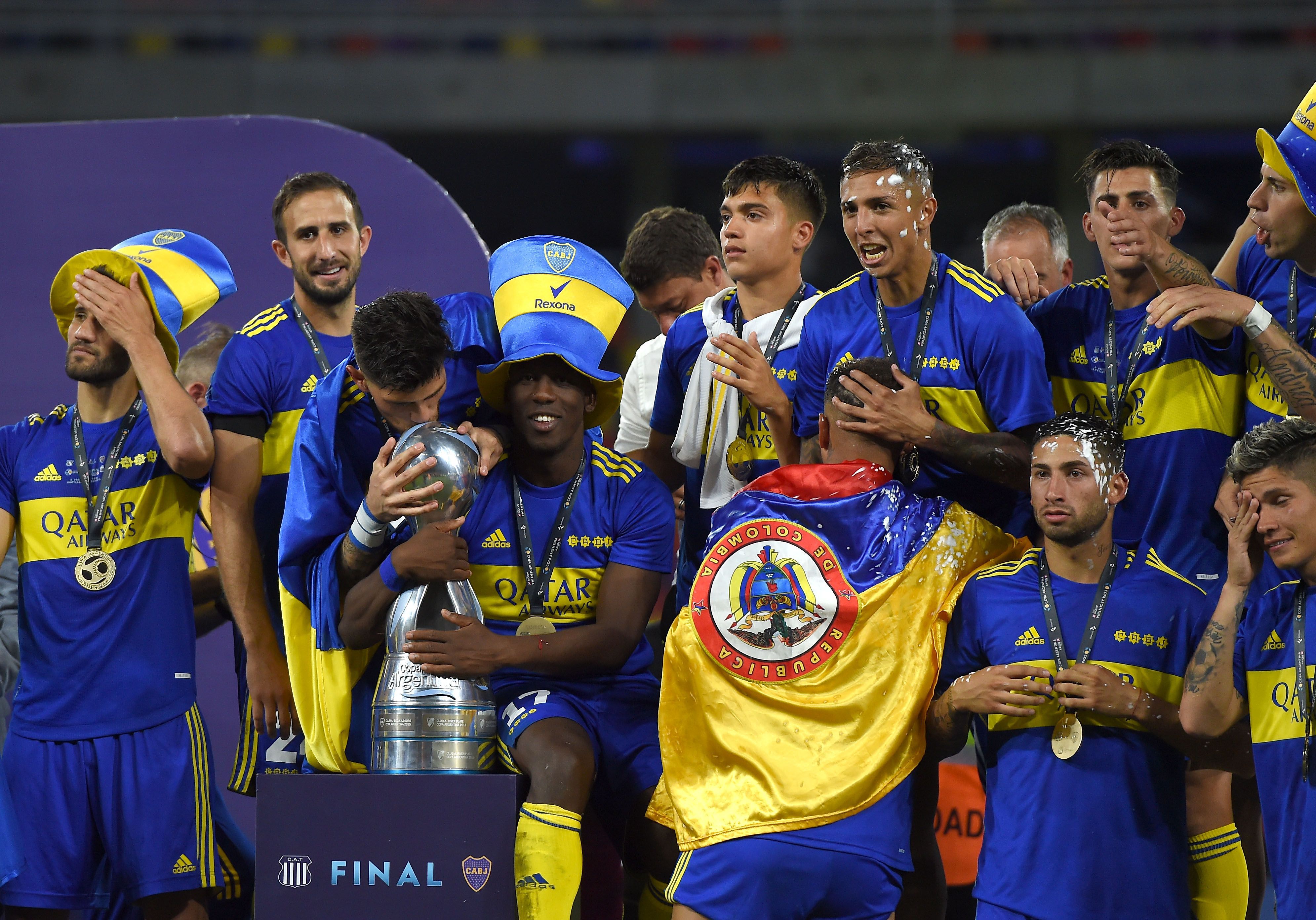 Luis Advíncula campeón con Boca Juniors: Ganó el título de la Copa Argentina 2021 tras vencer a Talleres por penales