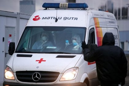 San Petersburgo, la ciudad mas importante de Rusia, este domingo las autoridades sanitarias locales informaban que había libres sólo 27 camas para Covid-19. REUTERS