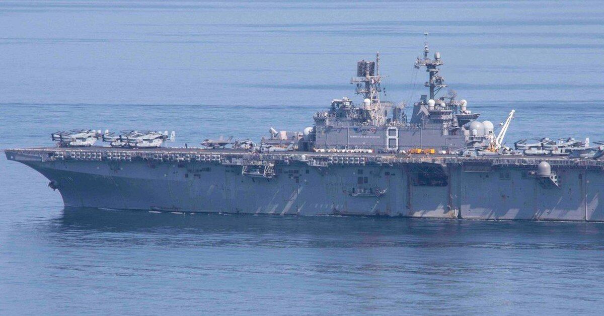 Estados Unidos envió un buque de asalto anfibio al Mar de China Meridional en realizó eercicios con fuego real