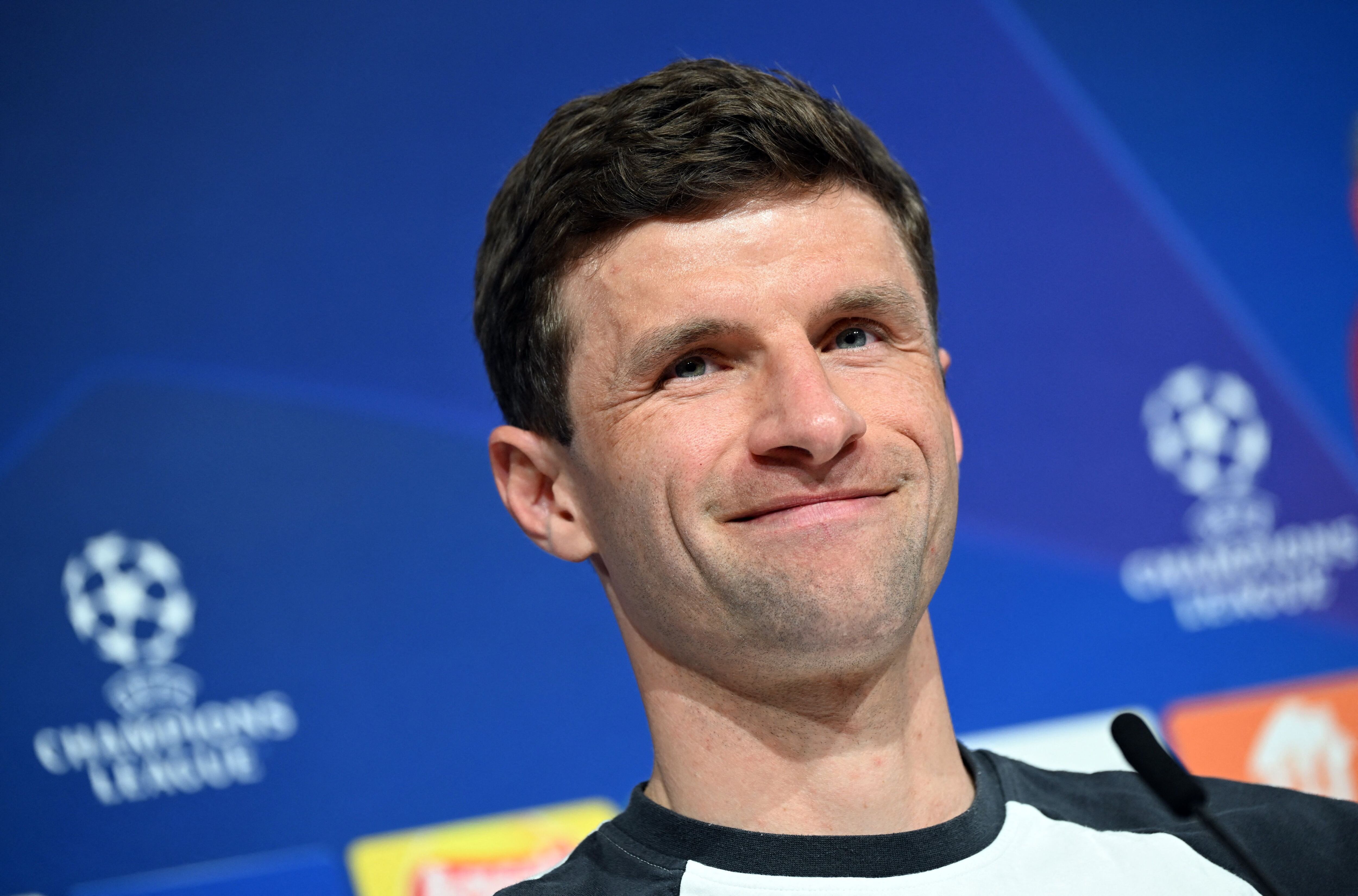 La característica sonrisa de Müller no se borró en la conferencia previa al duelo de vuelta (Foto: Reuters)