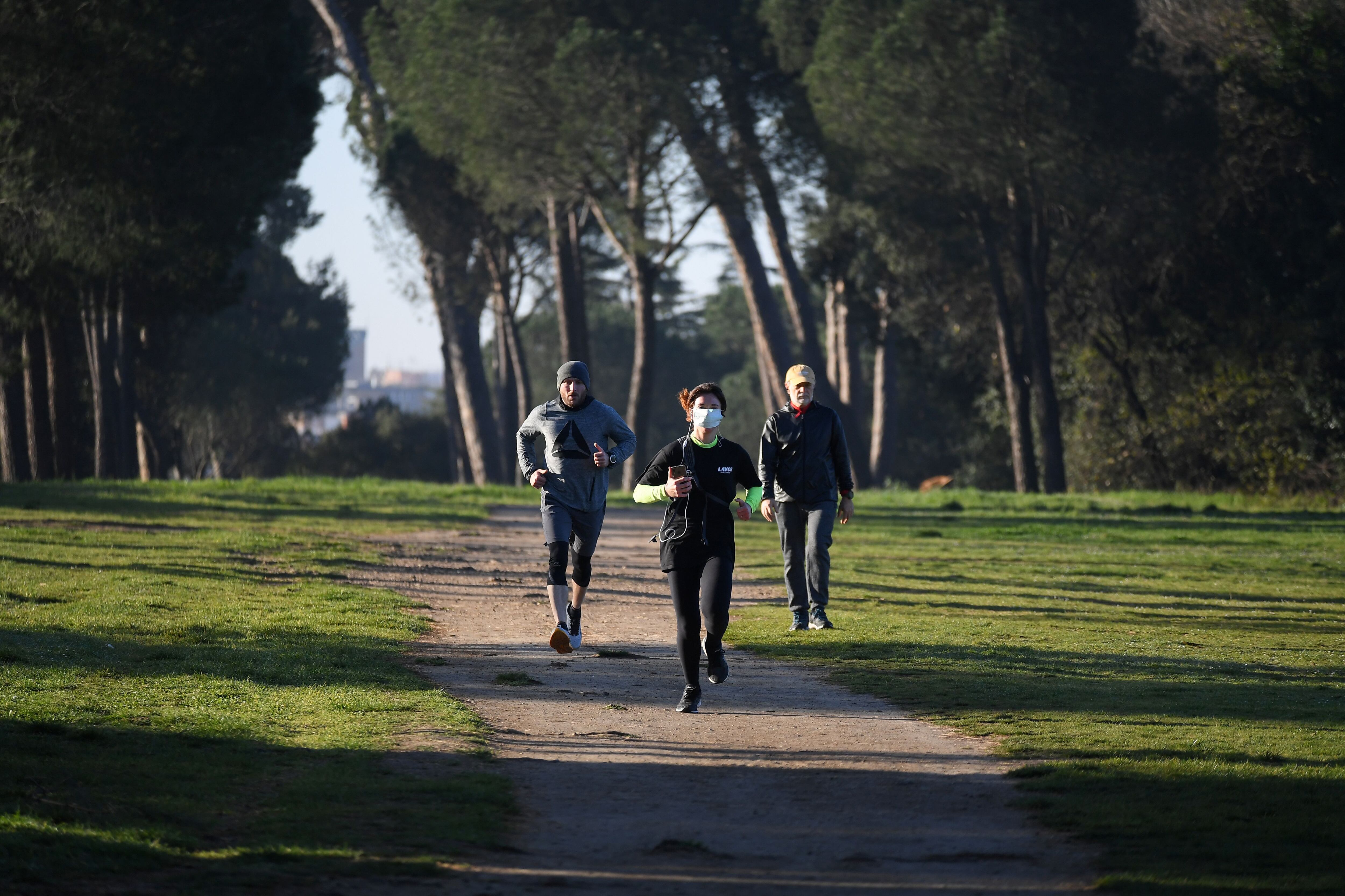 El slow jogging es mucho más que una rutina de ejercicio físico. Es un sendero integral que impacta las dimensiones física, emocional, mental y espiritual de nuestra existencia (Reuters)