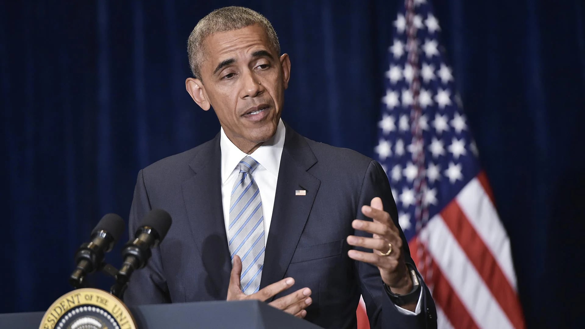 Barack Obama ofreció una conferencia de prensa donde se refirió a la muerte de dos ciudadanos afroamericanos