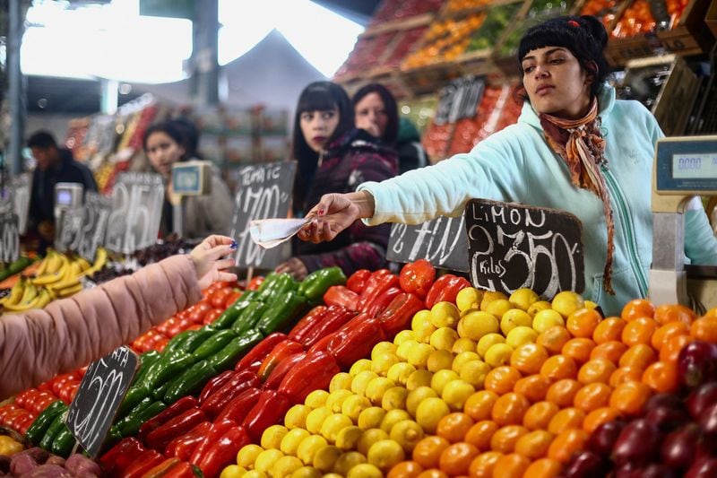 Cómo varió el precio de las verduras y frutas en enero Reuters