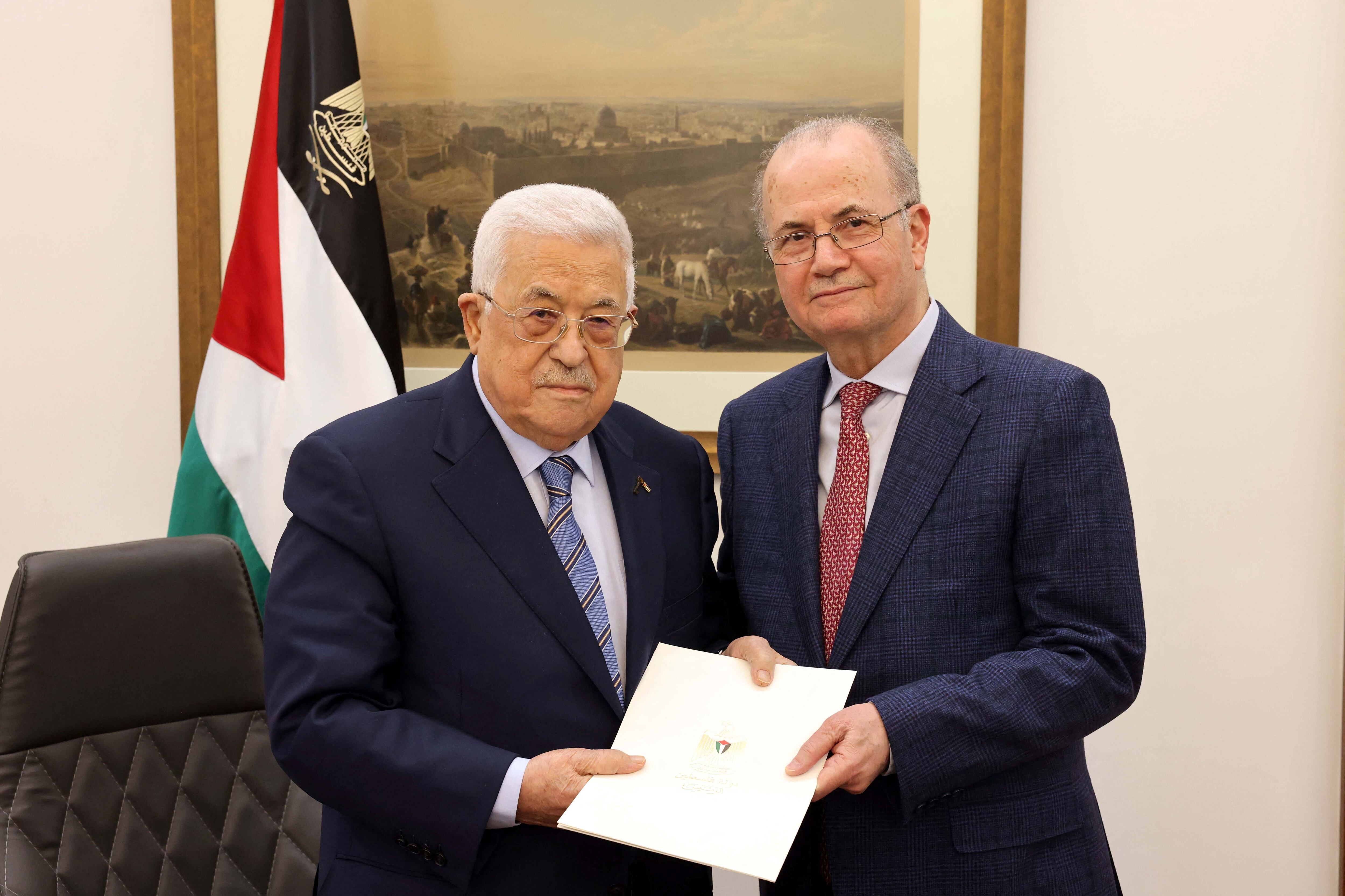El presidente palestino Mahmoud Abbas nombró a Mohammad Mustafa como primer ministro de la Autoridad Nacional Palestina (ANP), en Ramallah este 14 de marzo de 2024 (REUTERS)