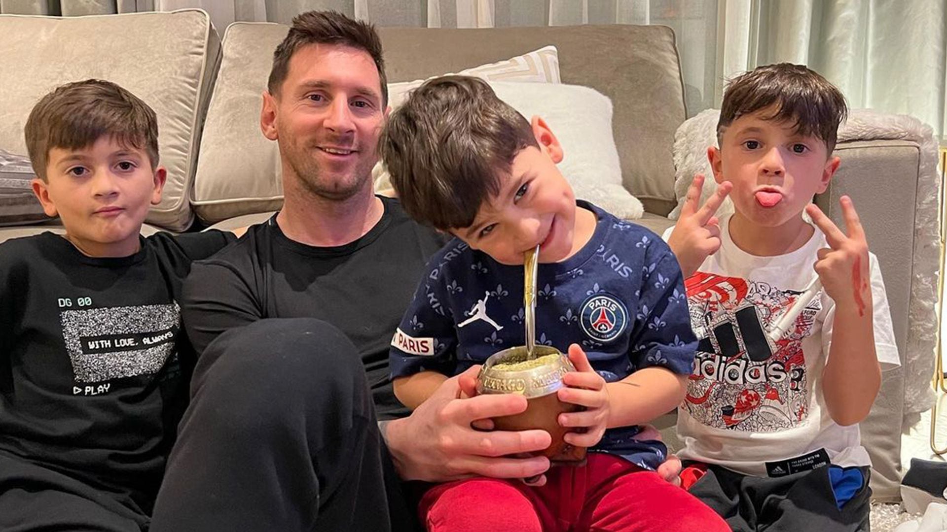 “mates Con Ellos” La Tierna Foto De Lionel Messi Con Sus Hijos Que Reveló El Nuevo Look De