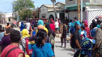 Decenas de personas protestaron en Isla de Toas por la falta de gasolina