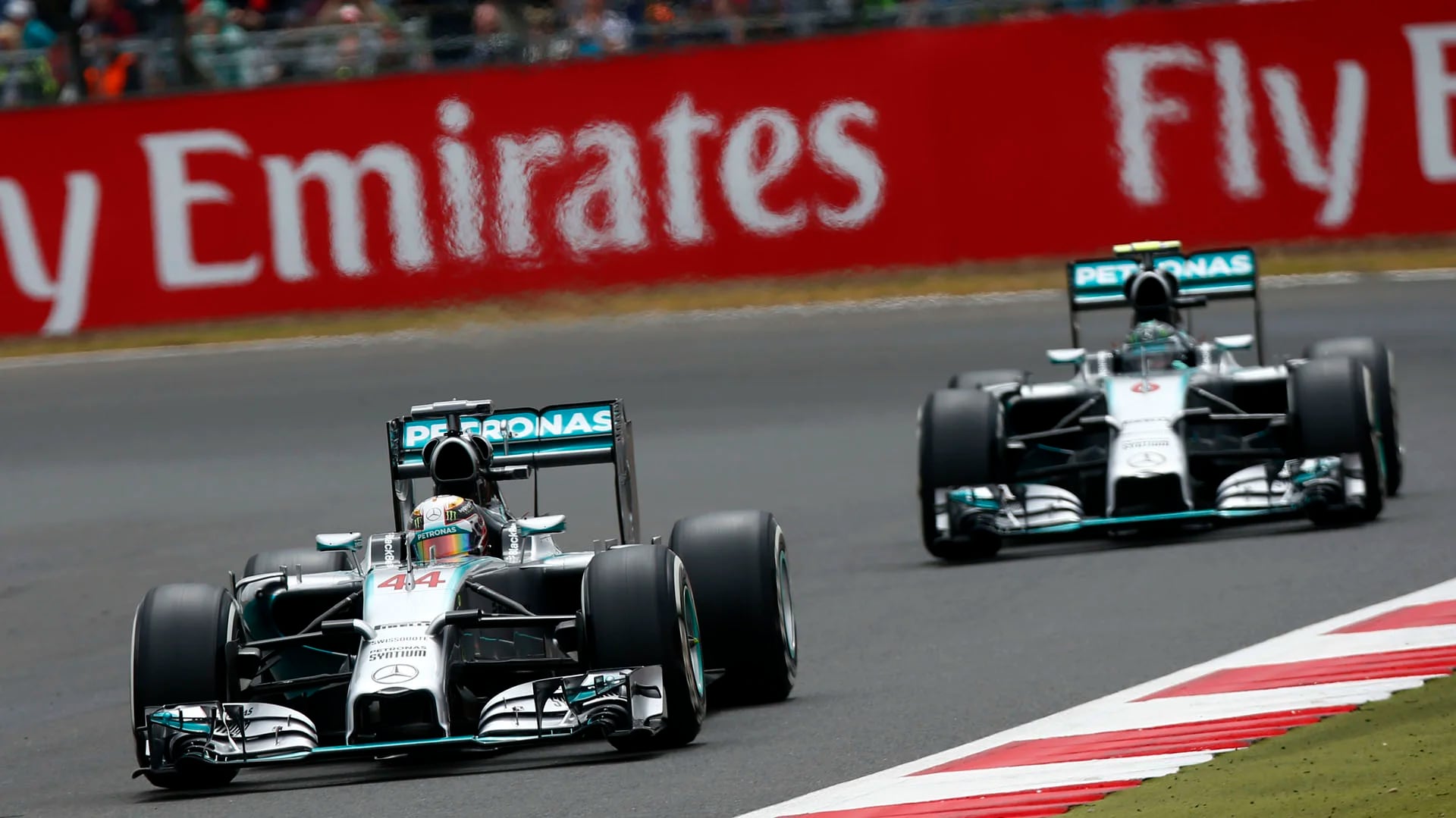 Nico Rosberg y Lewis Hamilton volverán a verse las caras el domingo, en Silverstone, tras el choque en Austria