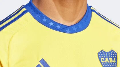 El detalle en el cuello que causó furor entre los fanáticos de Boca: 7 estrellas de cada lado