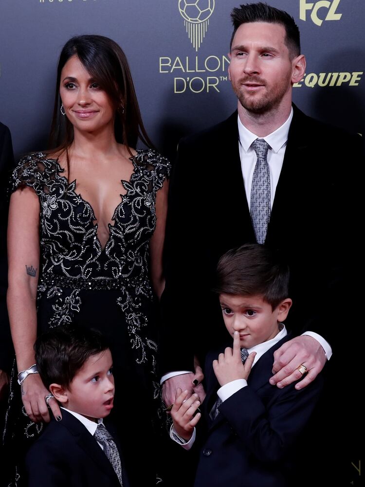 La familia Messi estuvo presente en la gala de la premiación del Balón de Oro (REUTERS)