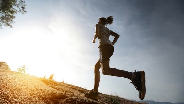 Correr es una de las actividades principales para adelgazar (Shutterstock)