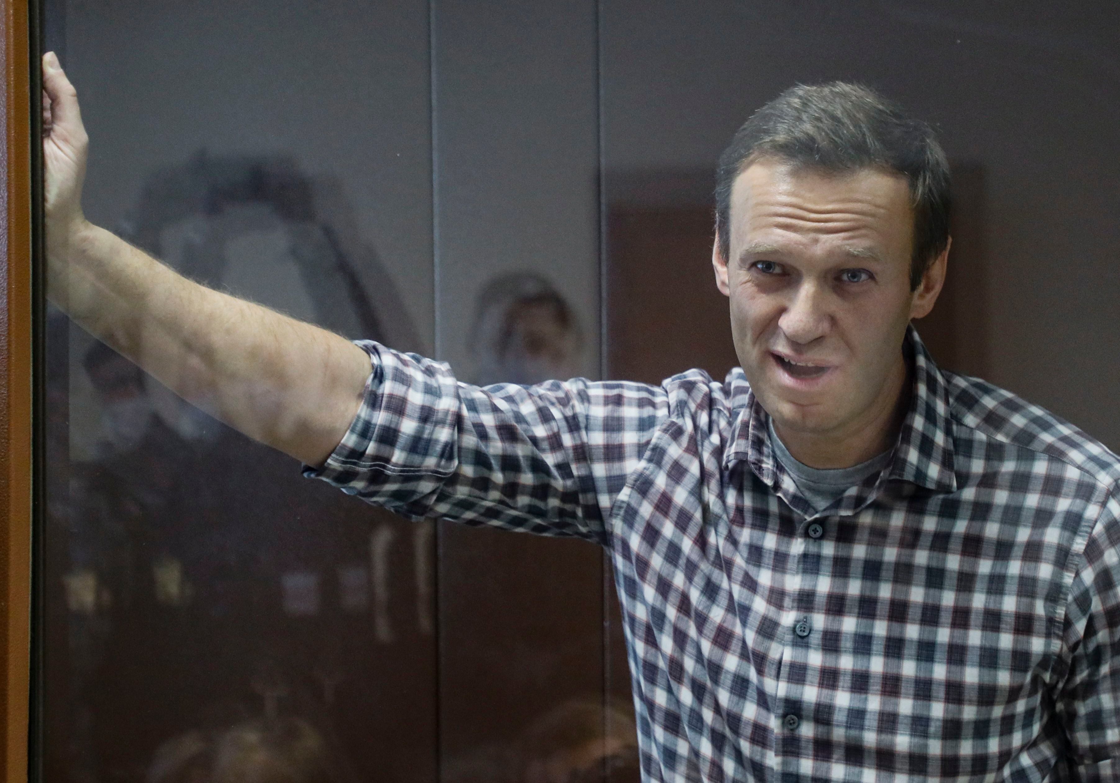 Navalni envió a los principales representantes del bando opositor e influyentes blogueros y periodistas un cuestionario con diez preguntas sobre estrategias a estudiar (EFE)