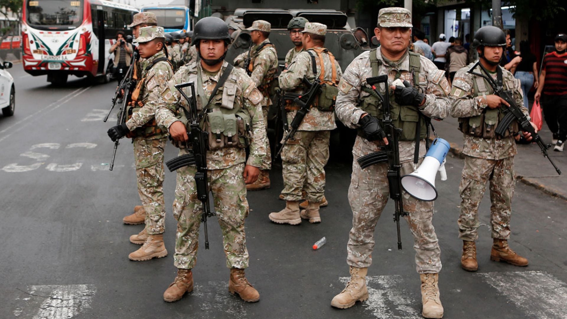 Mininter confirma fecha de inicio del aumento salarial y de pensiones para la PNP y Fuerzas Armadas - Infobae