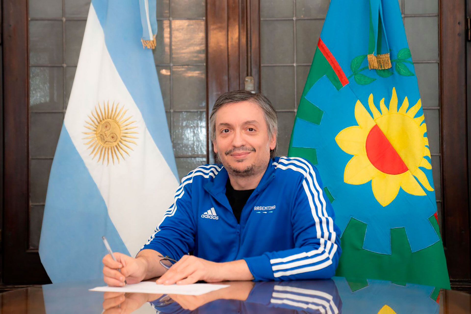 Máximo Kirchner firma candidatura a diputado