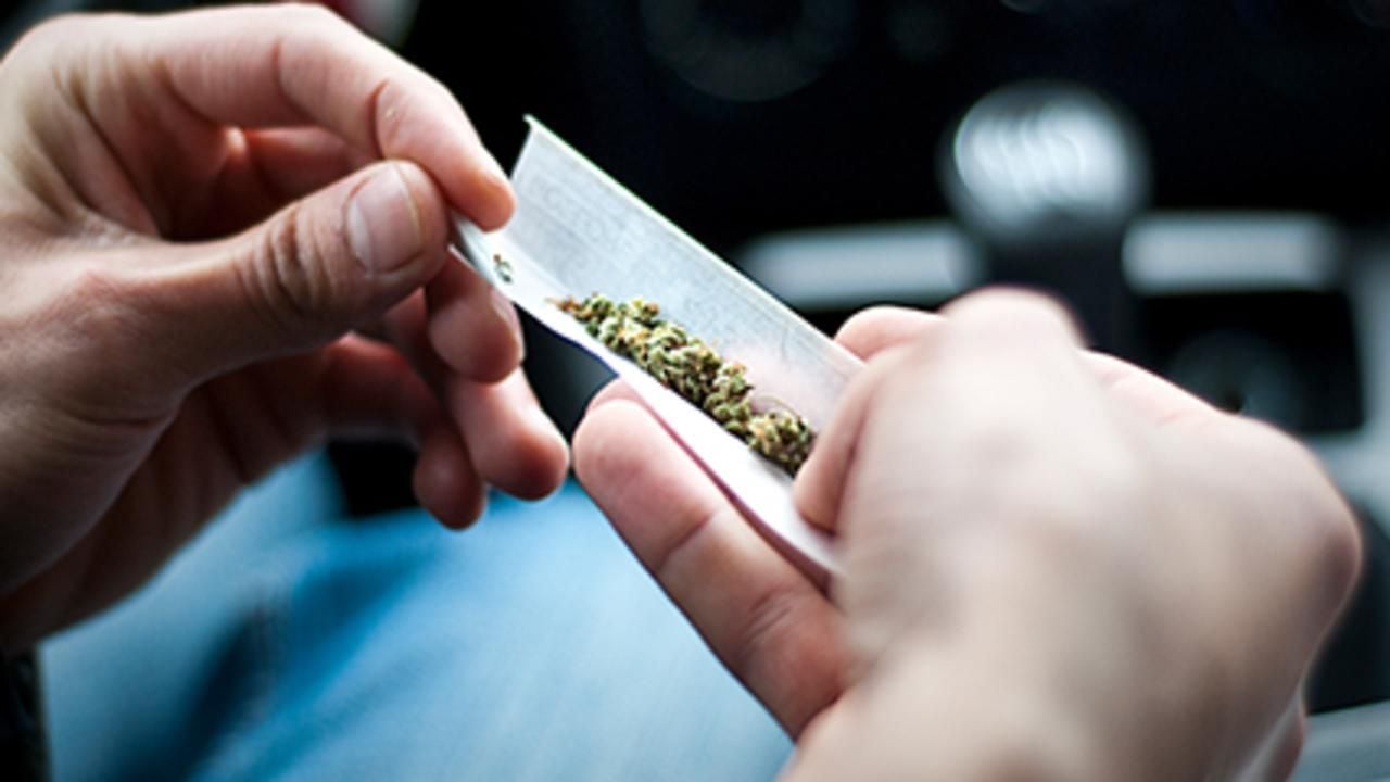 El estudio no determinó la causalidad, pero los autores concluyeron que el consumo conjunto de tabaco y cannabis está asociado a una mala salud mental 
