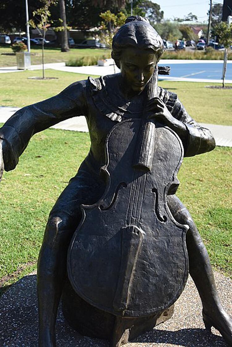 Una de las varias estatuas que hay en en mundo en su honor. En este caso en Kensington, Sydney
