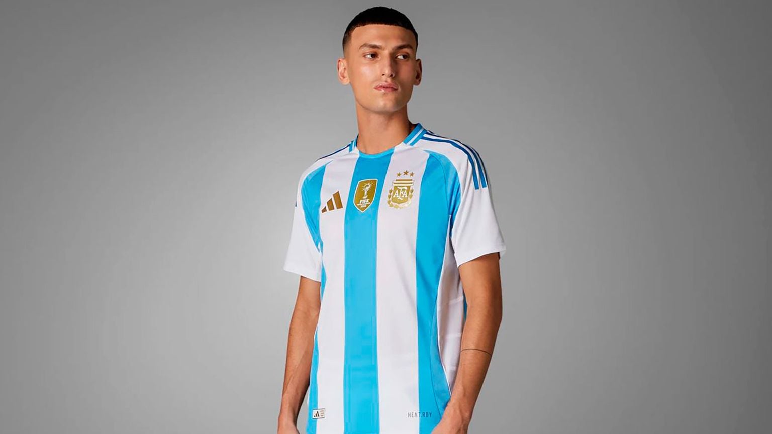 Se-filtró-la-camiseta-de-la-selección-argentina-para-la-Copa-América-2024