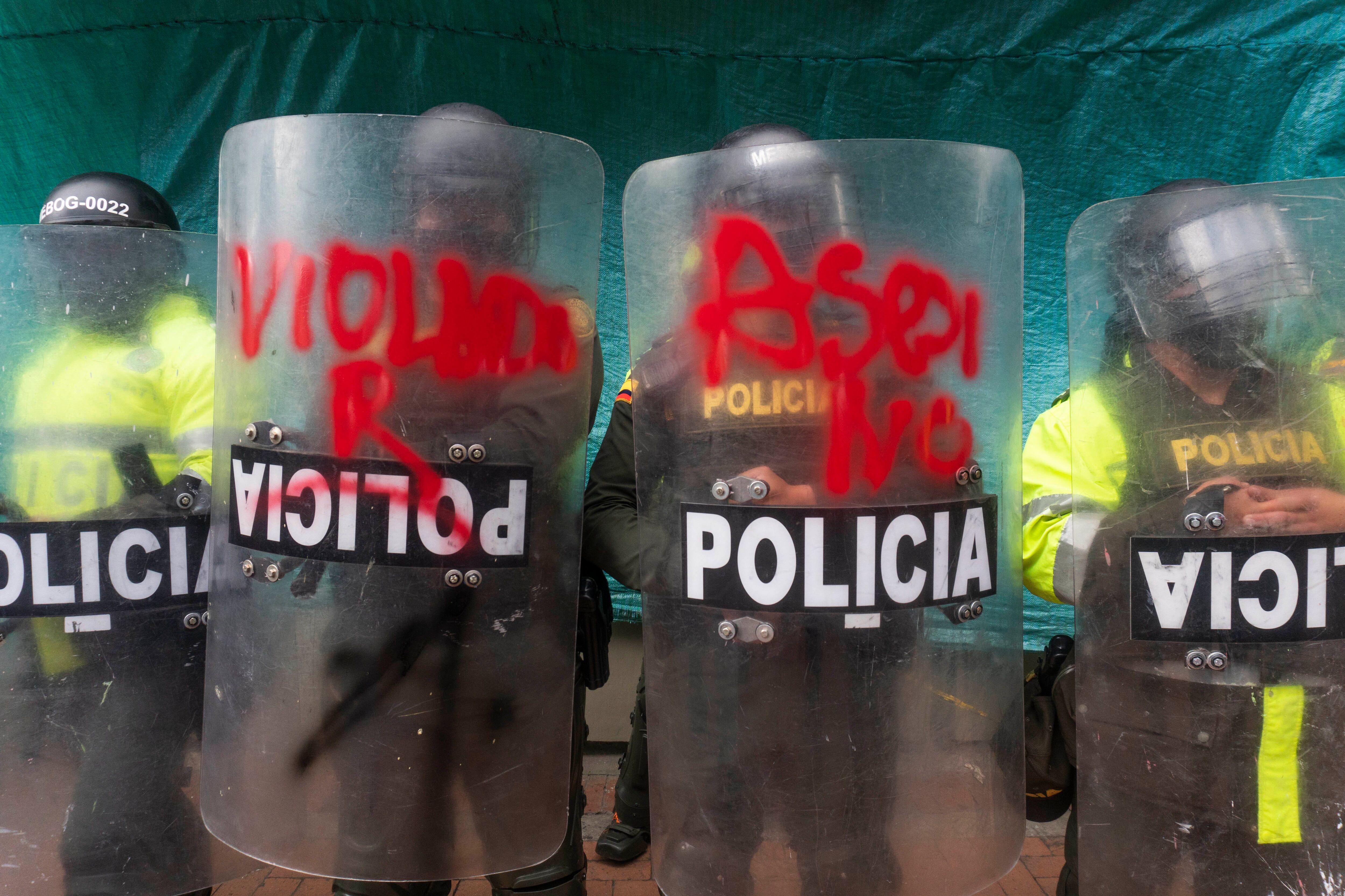 24/09/2020 Manifestación contra la violencia policial en Colombia. La labor del Escuadrón Móvil Antidisturbios (ESMAD), a la que se ha denunciado por supuestas agresiones sexuales en sus centros durante las protestas, fue duramente criticada por el Tribunal Supremo. POLITICA SUDAMÉRICA COLOMBIA LATINOAMÉRICA INTERNACIONAL DANIEL GARZON HERAZO / ZUMA PRESS / CONTACTOPHOTO 