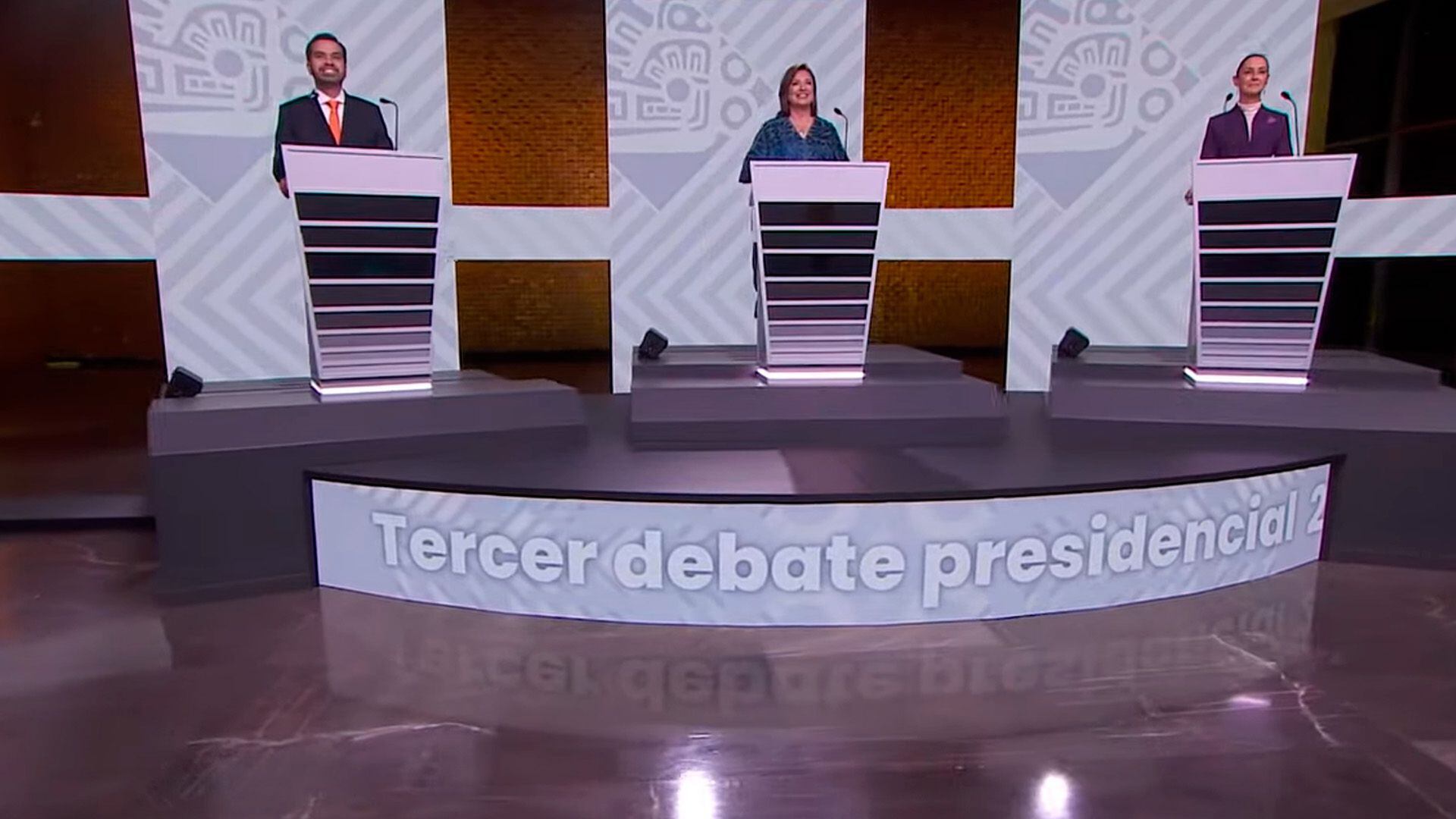El debate se se realiza en en el CCU Tlatelolco