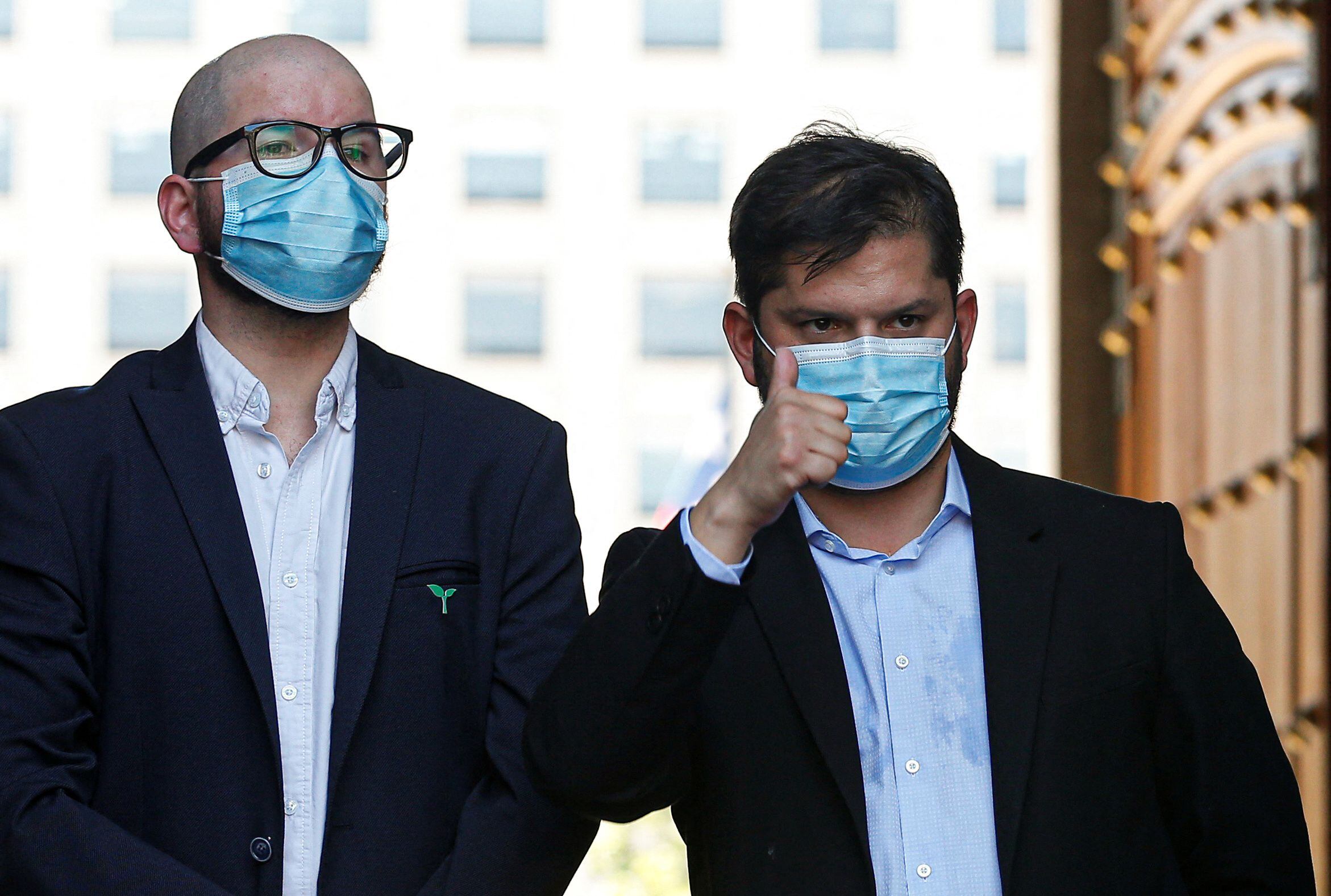 La presión desde la oposición por remover al ministro Jackson, quien es amigo de Boric desde los tiempos en que ambos eran dirigentes estudiantiles, no ha hecho más que afirmarlo en su puesto. REUTERS/Rodrigo Garrido